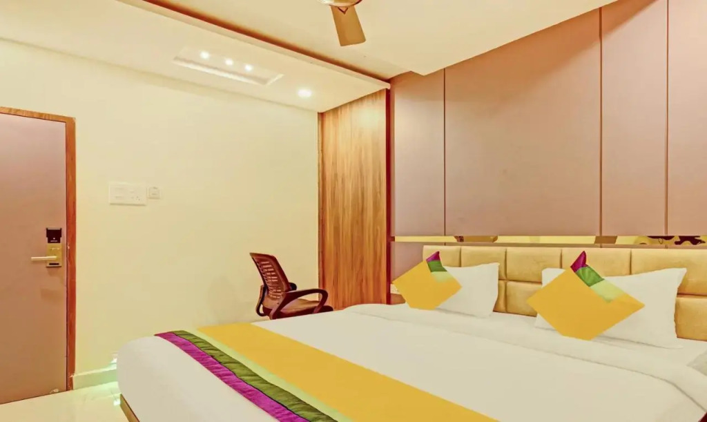 Itsy Hotels Sri Sai Grand Inn Near MG Road & PVP Mall