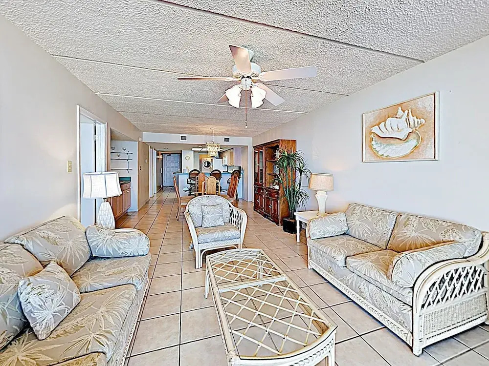 New Listing! Beautiful 8th-floor W/ Balcony 2 Bedroom Condo