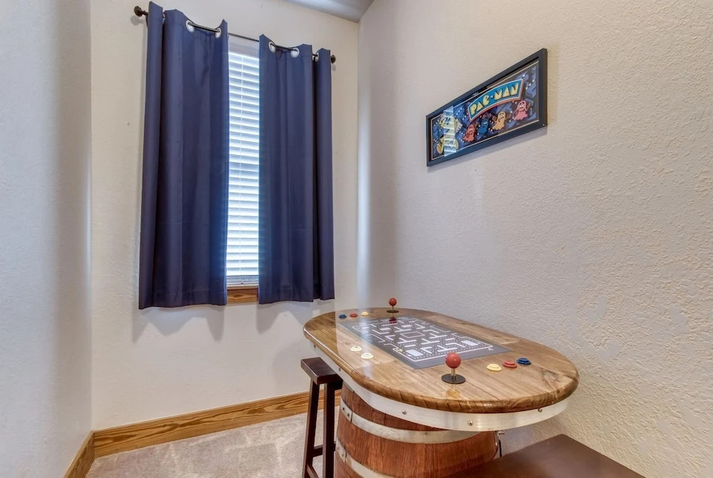 Owl See You 3205 - Close To Dollywood And Overlooking Gatlinburg Golf Course 2 Bedroom Condo by RedAwning