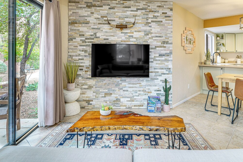3 Mi to Sabino Canyon: Condo w/ Resort Perks!