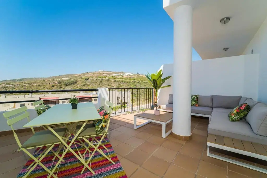 Stunning 3 Bed Townhouse with amazing views near Sotogrande port