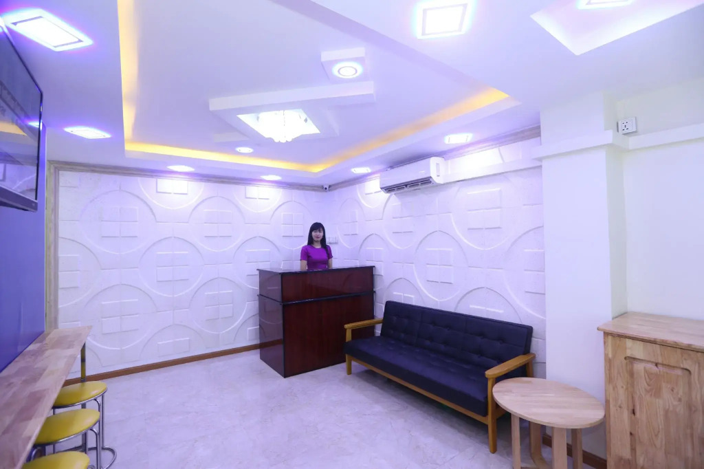 November Hostel