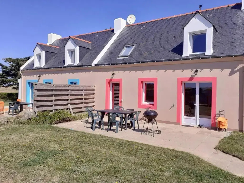 Maison mitoyenne 3 chambres avec jardin proche plage à Sauzon - FR-1-418-19