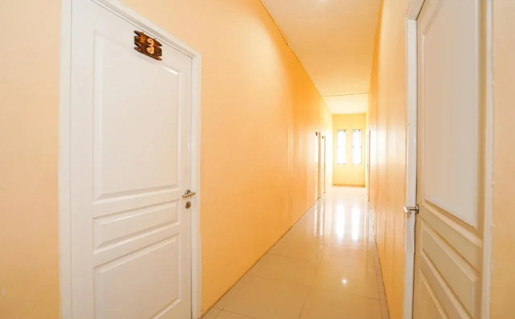 Hotel O Juanda Near Terminal International Juanda
