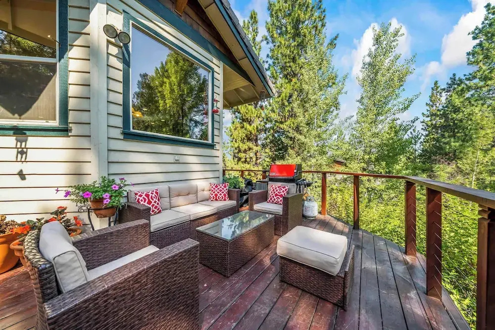Skyliner Summit Chalet