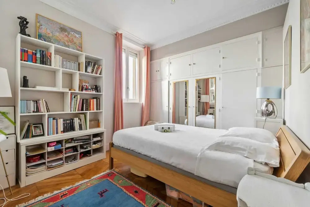 Stylish Vintage 3BR Apartment in Le Marais by GuestReady