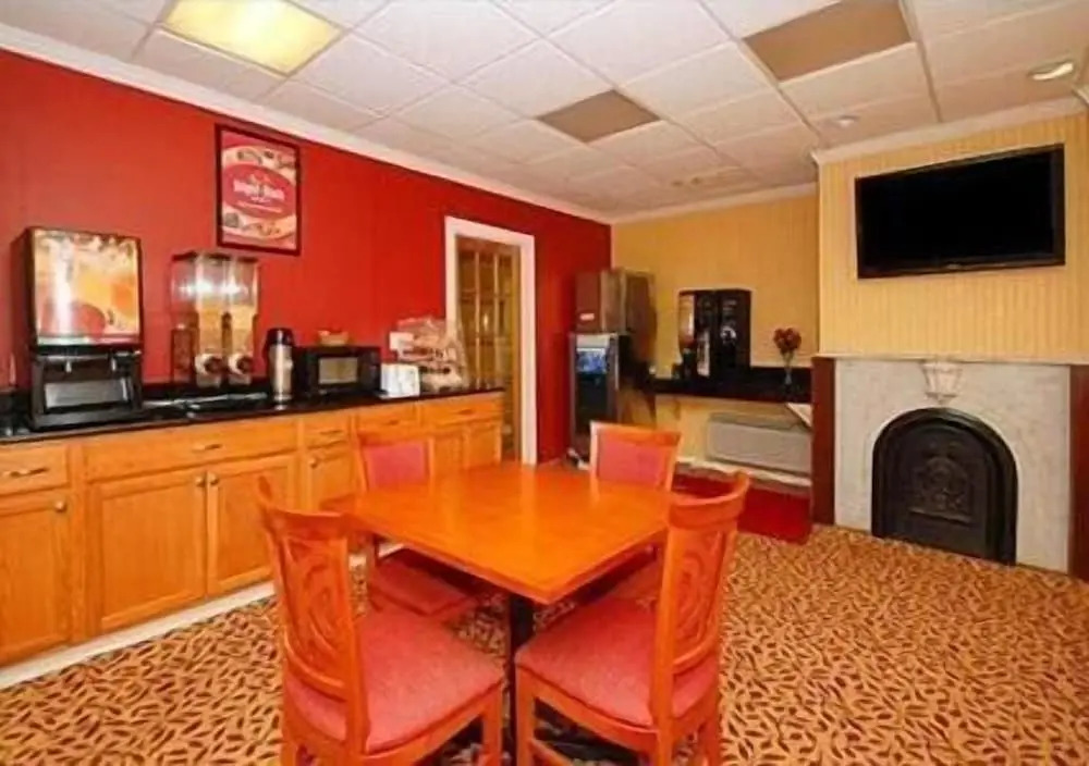Super 8 by Wyndham Monticello NY