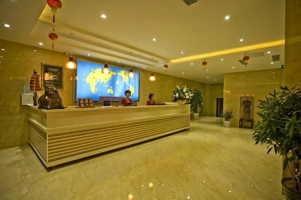 Yiya Business Hotel