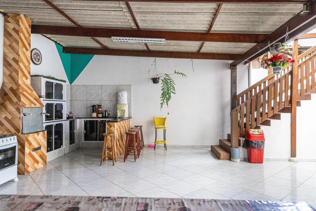Casa Para Uma Grande Família Com 7 Quartos