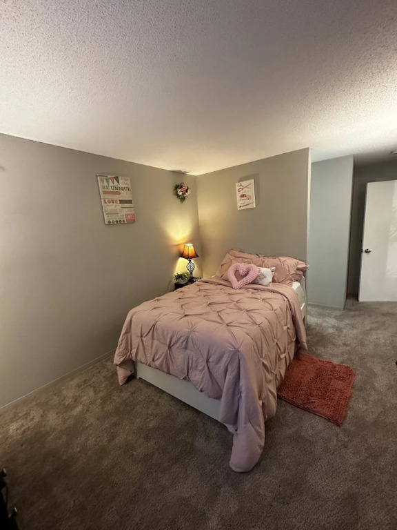 2 BR con patio por el centro comercial