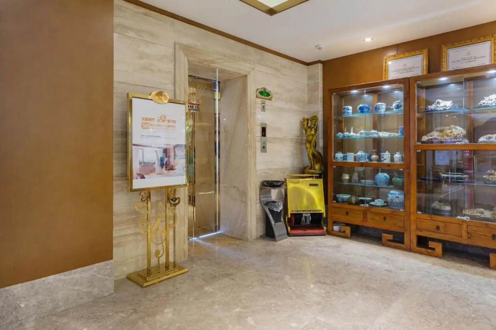 Vienna Classic Hotel (Ningguo Sichuan-Tibet Railway City Government)