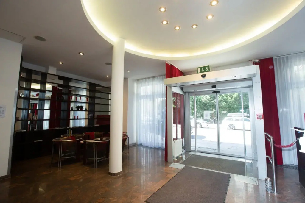 Hotel Boltzmann