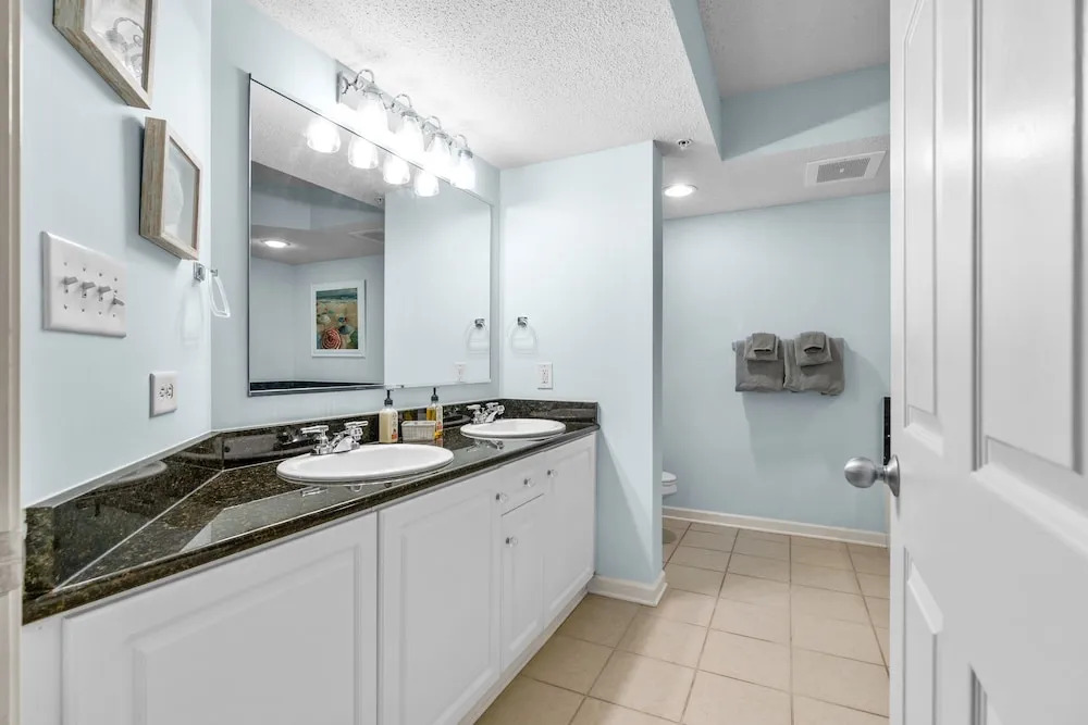 Yacht Club Villas #3-504 4 Bedroom Condo by RedAwning
