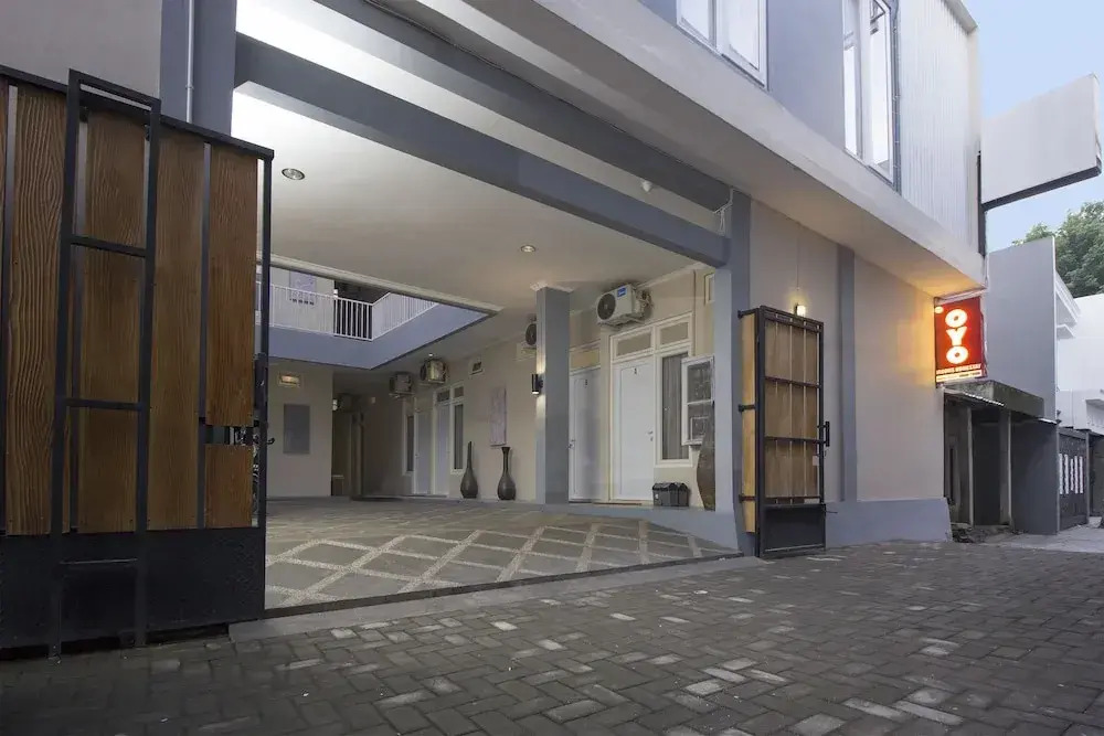 Irooms Homestay By OYO Rooms