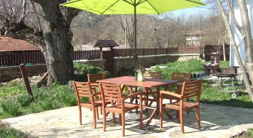 Vitanova Guest House