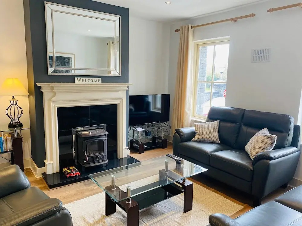 Bright Modern Welcoming Home Easy Stroll Along Pathway Into Kenmare Town