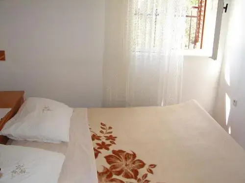Apartment Žare