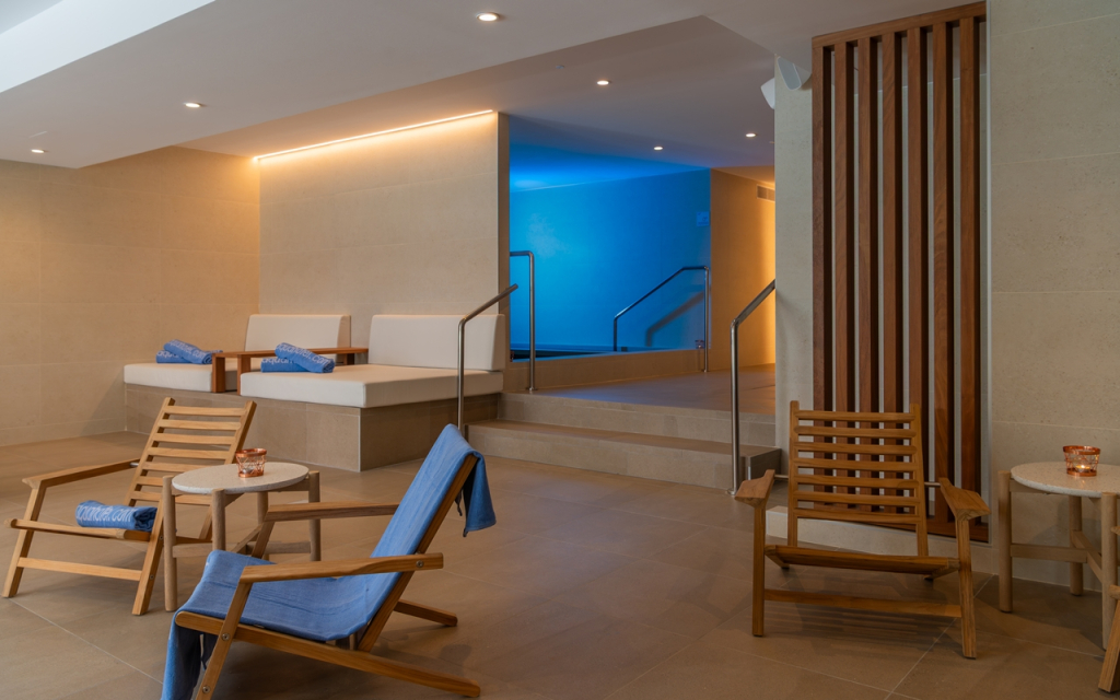 AQUA Hotel The Breeze & Spa