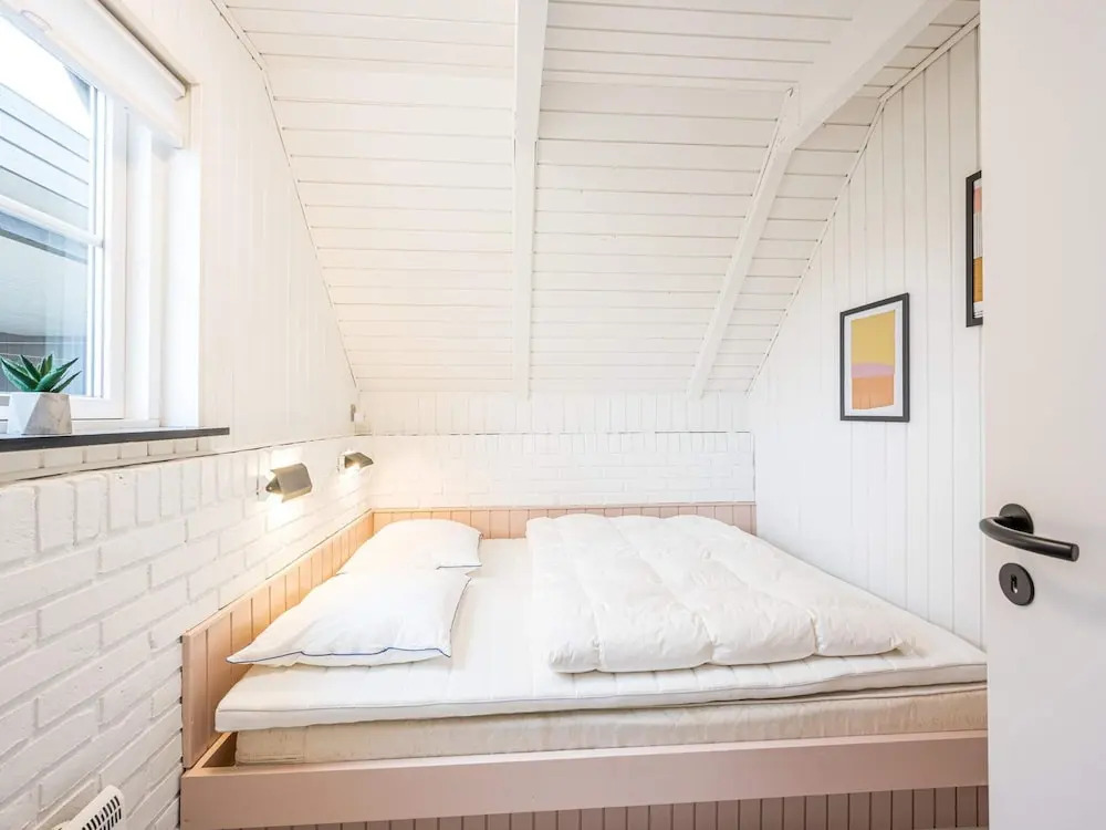 6 person holiday home in Hvide Sande