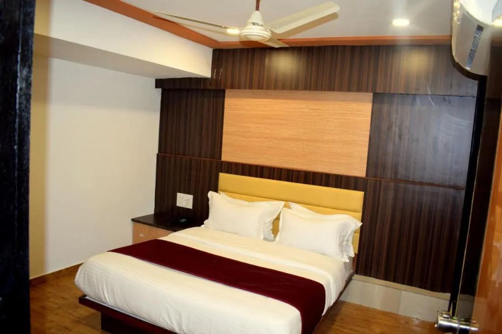 Hotel Palak Palace