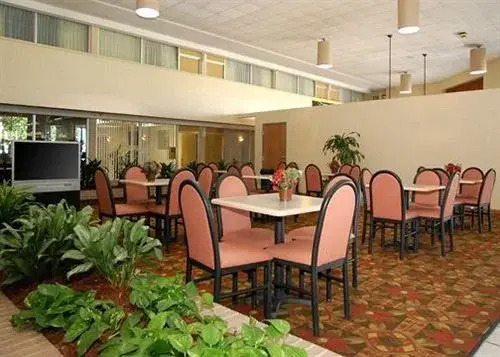 Magnuson Meridian Convention Center