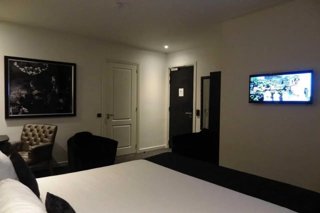 Saras Boutique Hotel