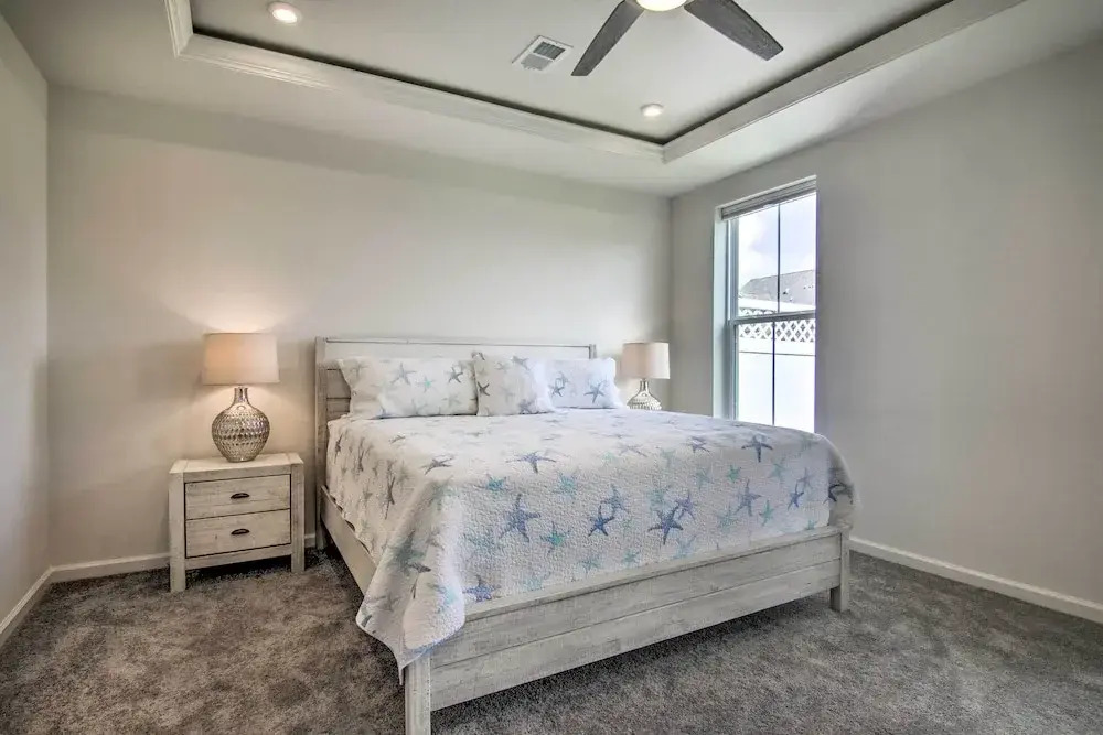 5 Mi to Beach & Pool Access: Bishop's Landing Home