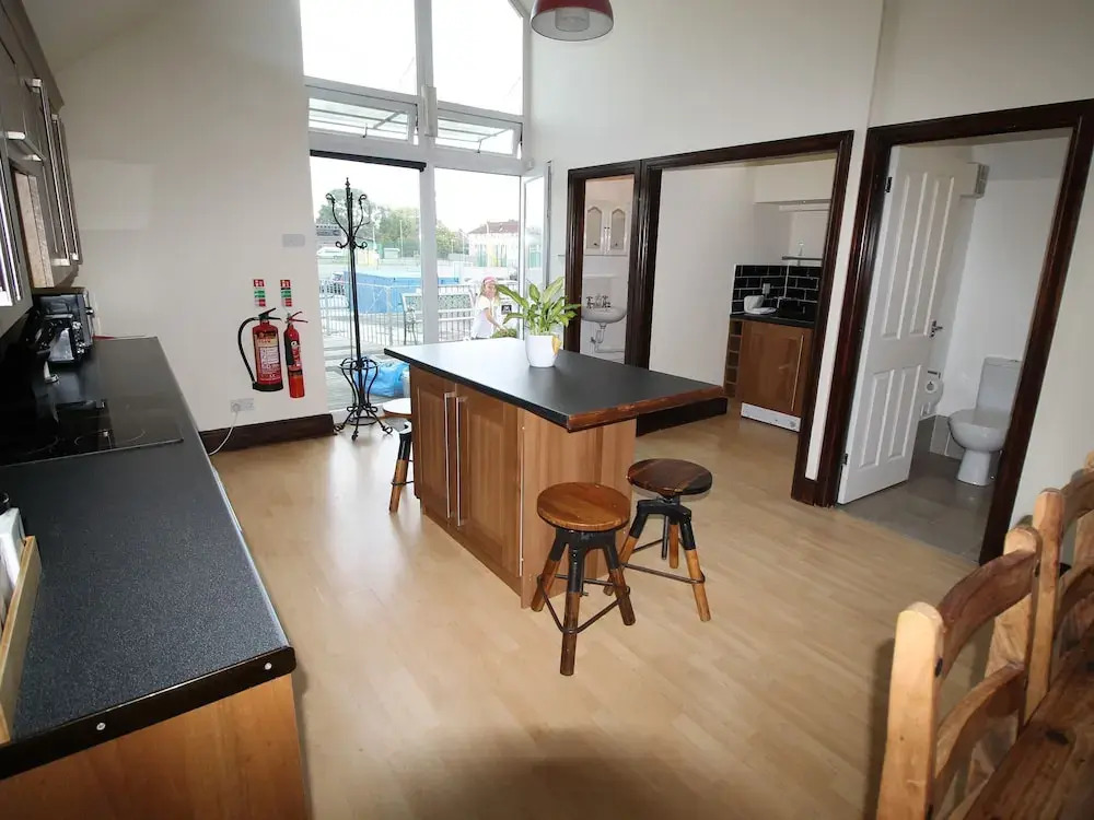 Hideaway 2 Bedroom Apartment by Cardiff Holiday Homes