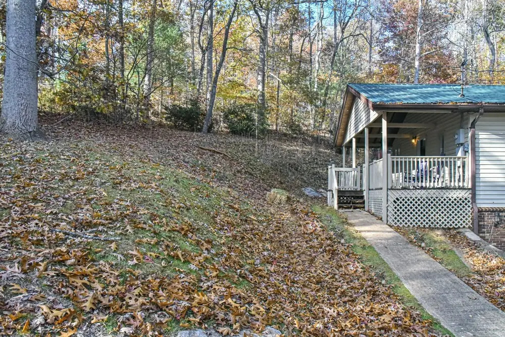 Pinners Compound- 4 BR hot tub fire pit