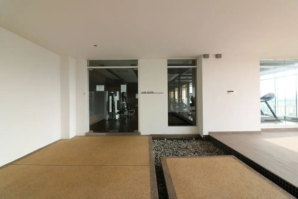 Victoria Home Sentrio Suites
