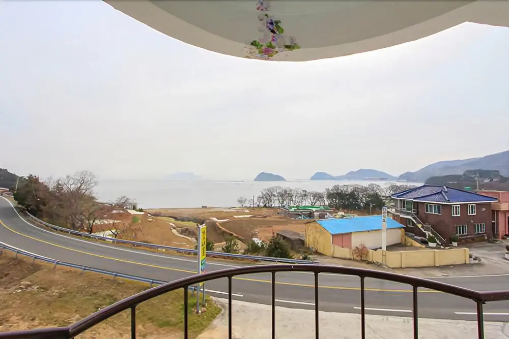 Namhae Ketneum Pension