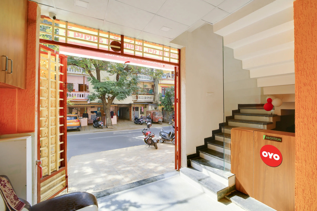 Hotel O Swastik