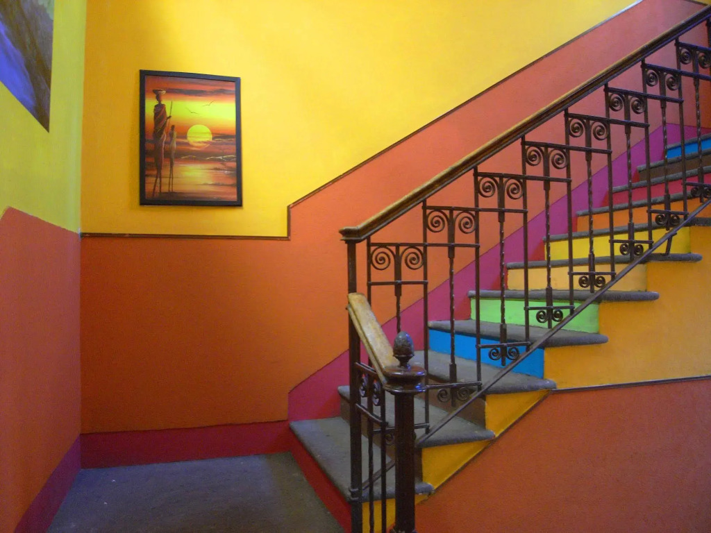 Hostel California