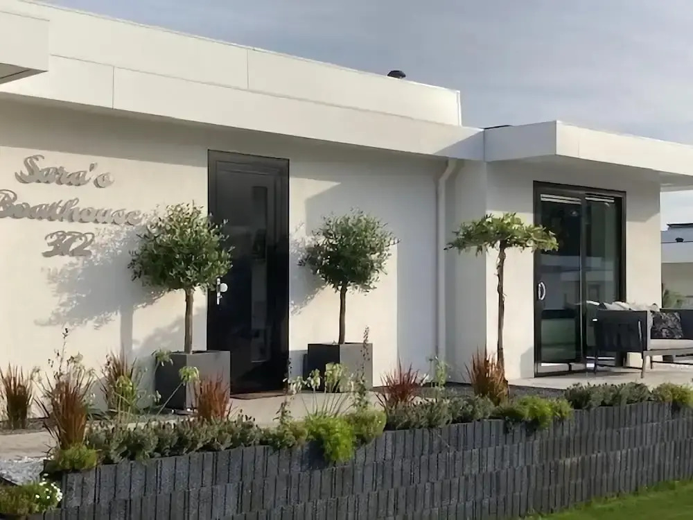 Exclusive Villa With Boat Terrace