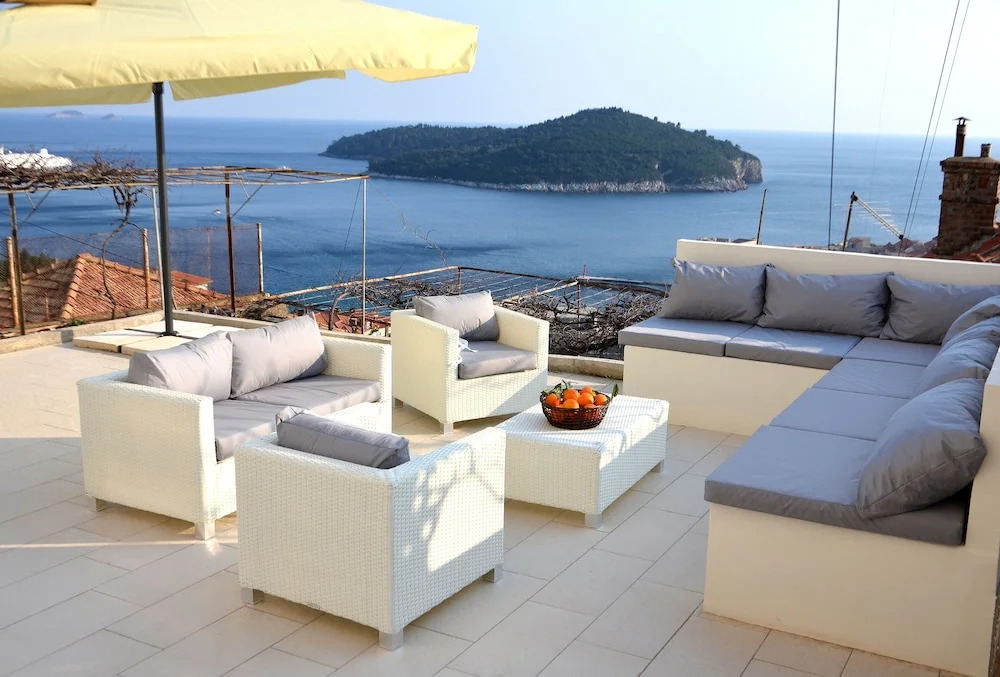 Apartment Chic Ploce