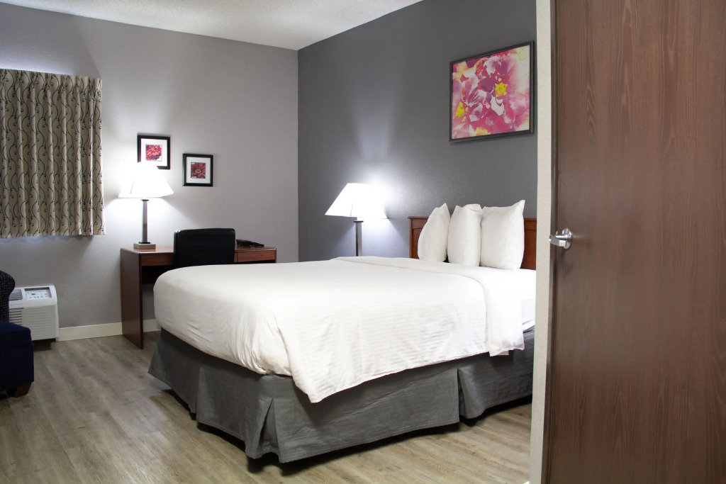 New Victorian Inn - Sioux City