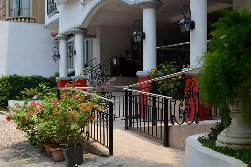 Grand Isabella Residences