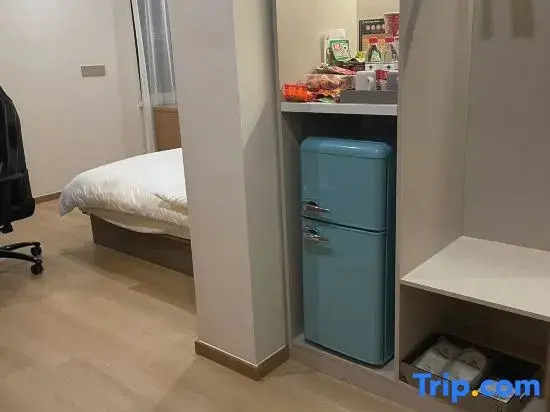 TK e-sports Theme Hotel (Shuangqiao Metro Station, Beijing Communication University)