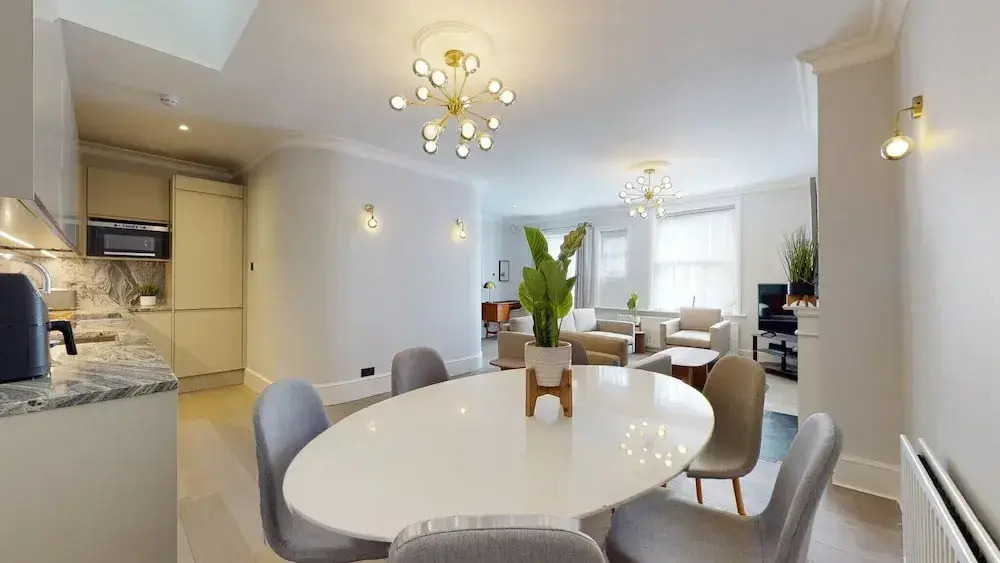 Amazing Newly Refurbished Mews House