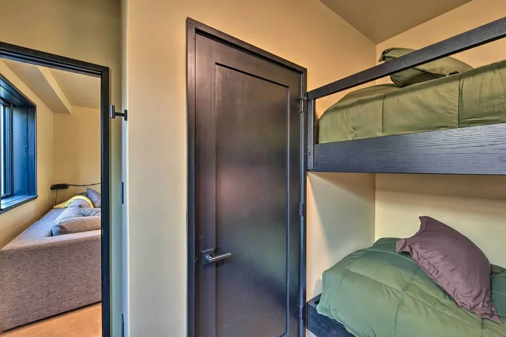 Custom Mt. Crested Butte Home; Walk to the Lifts!