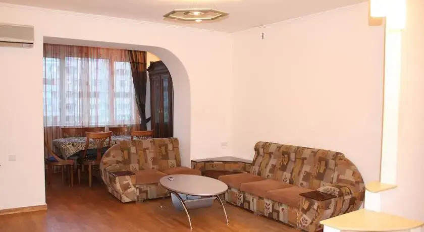 FlatsInYerevan - Apartments on Hanrapetutyan Street