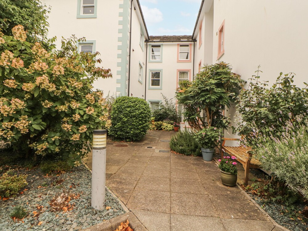 Flat 17 Greta Grove