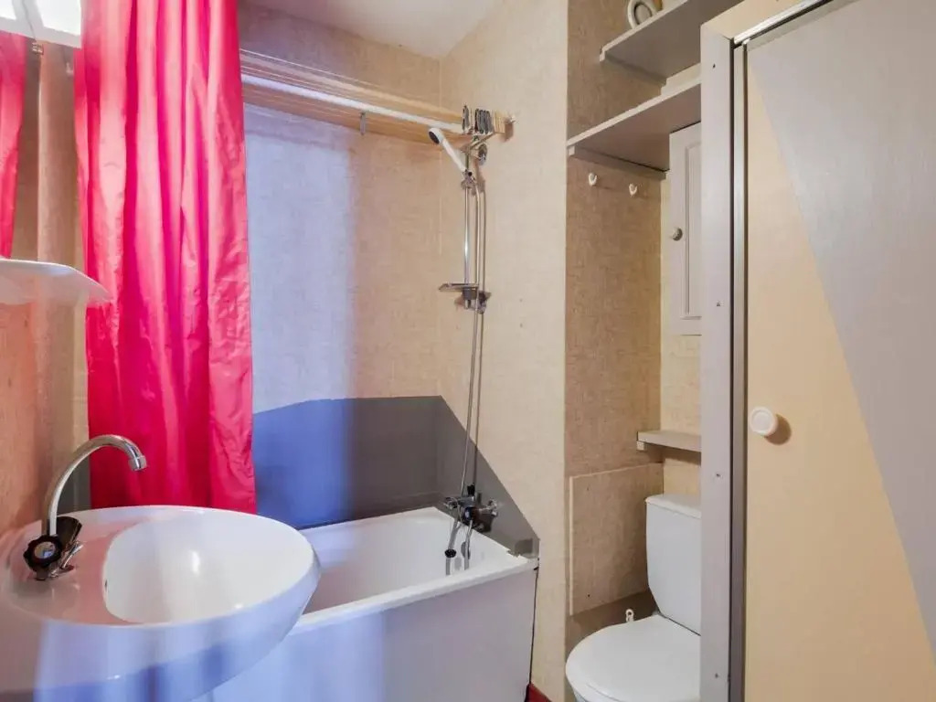 Appartement Cauterets, 1 pièce, 2 personnes - FR-1-401-146