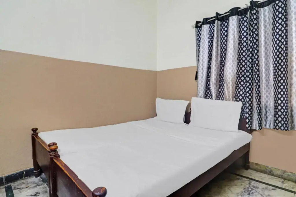 SPOT ON Sri Sai Lohith Lodge Near Secunderabad Railway Station