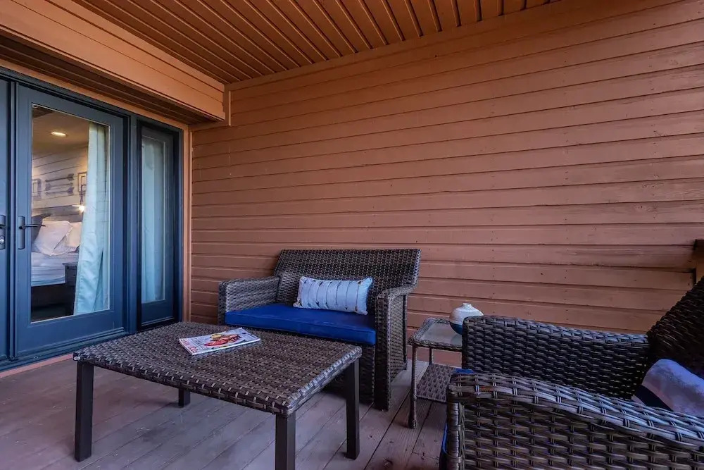 Bridges Townhome 11 Pet-Friendly Deluxe Townhome with Private Hot Tub and Stones throw to slopes by RedAwning