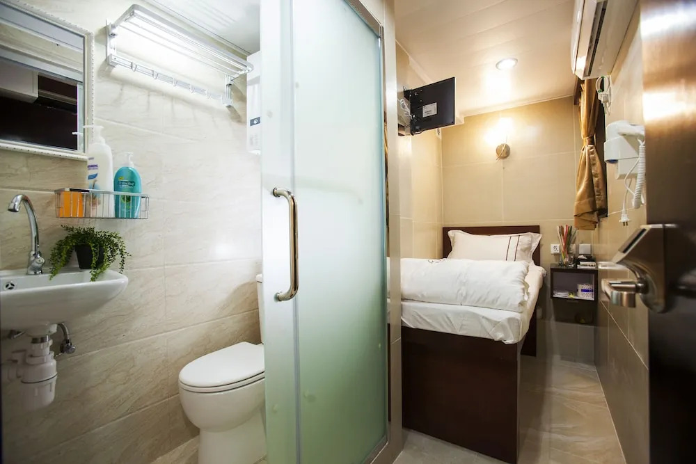 Hostel TST