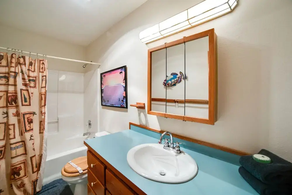 Snowline Cabin #51 - Executive Style Vacation Home That Sleeps 8!