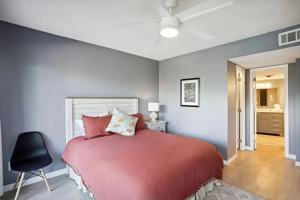 Lands End 1-306 Bay Front- Premier