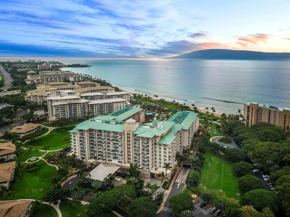 Honua Kai 2 Free Cars KBM Resorts Mountain and Ocean Views 2 Units, 5 Bedrooms HK Ml-3553