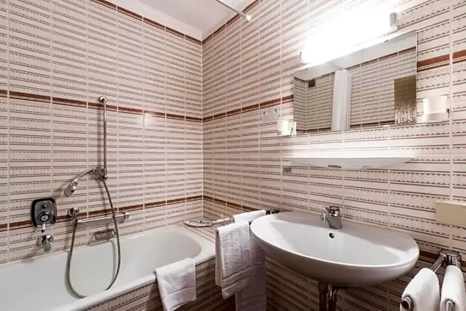 Landhotel zum kühlengrund & soultans paradise